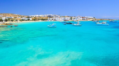 Ρωτήσαμε το ChatGPT αν αξίζει το καλοκαίρι στην Ελλάδα