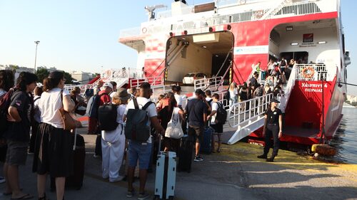 Γιατί είναι λάθος να πας διακοπές τον Αύγουστο σε ελληνικό νησί;