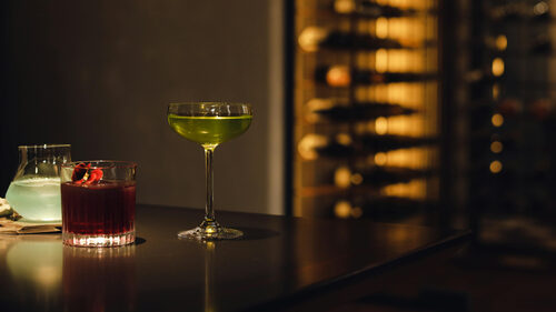 Φθινόπωρο στο ποτήρι: Τα cocktails που θα πιεις φέτος με στιλ
