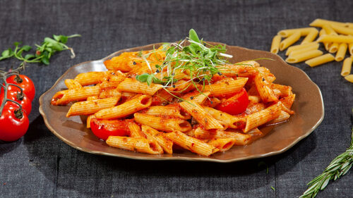 Penne alla Vodka: Το πιάτο που θα κερδίσει το ραντεβού σου