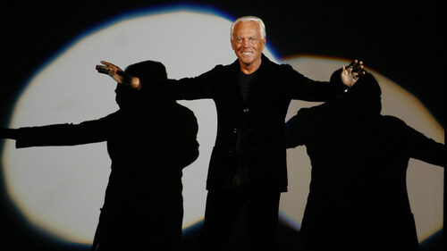 O Giorgio Armani έδωσε στο αντρικό στυλ την πολυτέλεια που του έλειπε