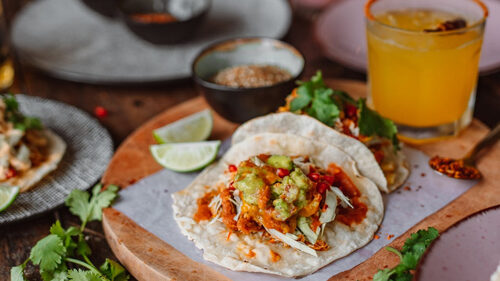 Taco Bell στην Ελλάδα: Πώς τα tacos δημιούργησαν ουρές στο Χαλάνδρι;