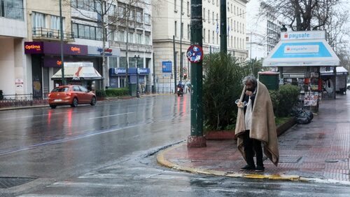 Ελλάδα 2025: Όταν το ψυγείο είναι άδειο αλλά το Instagram γεμάτο