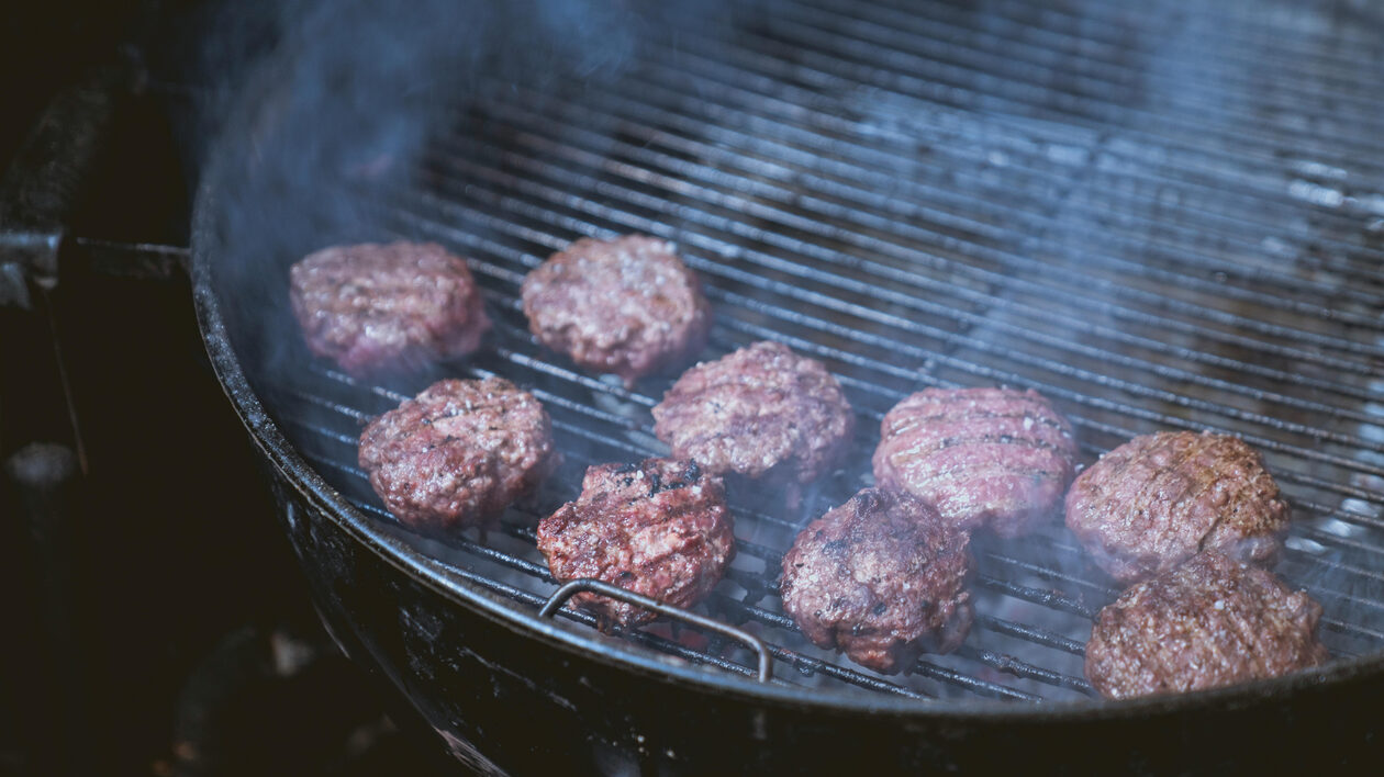 Πώς θα ξέρεις ότι το μπιφτέκι έχει ψηθεί καλά μέχρι μέσα