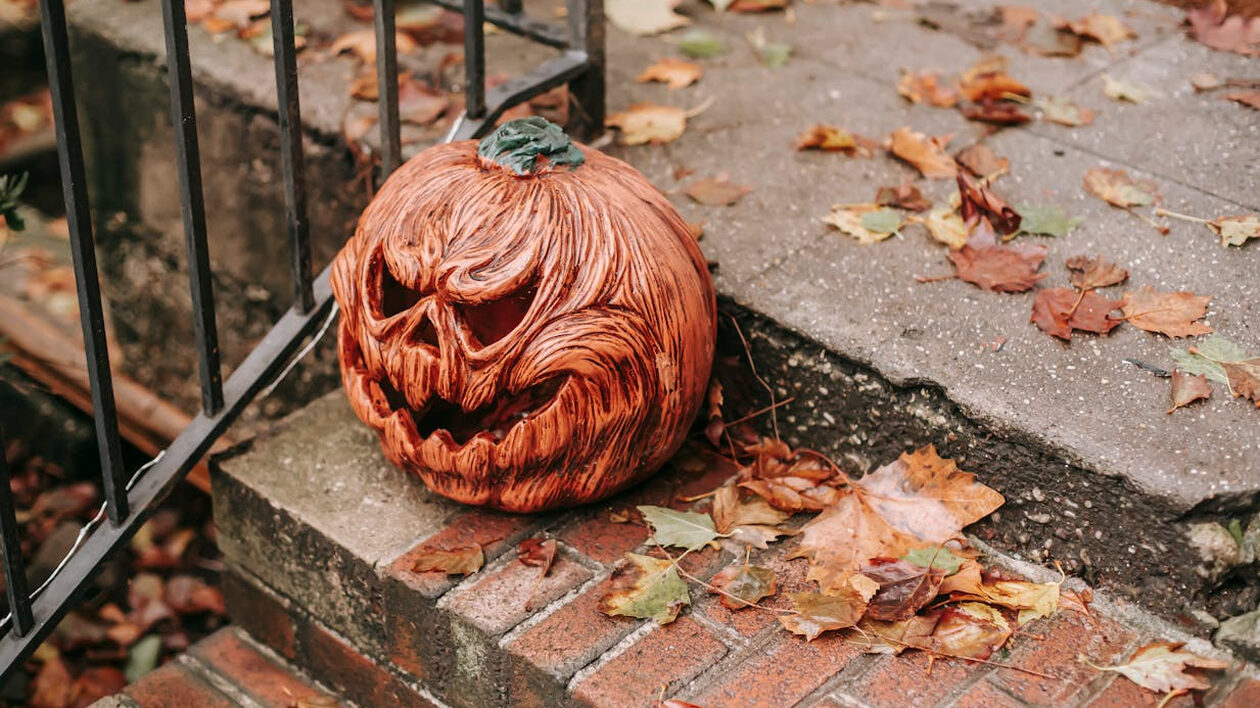 6 ταινίες για να μπεις σε mood Halloween 6 ταινίες για να μπεις σε mood Halloween