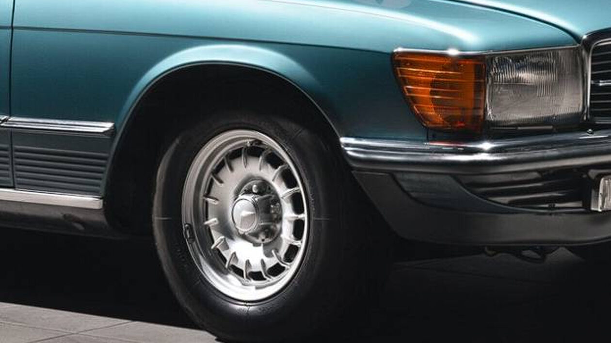 Ποια είναι η Mercedes-μύθος που επανεμφανίστηκε μετά από 43 ολόκληρα χρόνια;  Ποια είναι η Mercedes-μύθος που επανεμφανίστηκε μετά από 43 ολόκληρα χρόνια;