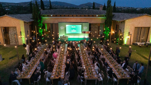 Μια βραδιά αφιερωμένη στη γεύση: η Knorr παρουσίασε τους νέους Σπιτικούς Ζωμούς με εκχύλισμα κρασιού