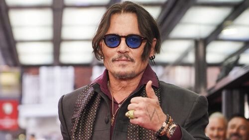 Ποιους «Εμπενίζερ Σκρουτζ» καλείται να ξεπεράσει ο Johnny Depp στη μεγάλη του επιστροφή;