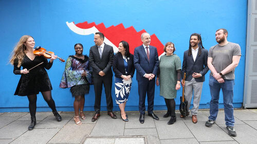 Η Ιρλανδία θέσπισε μόνιμα το βασικό εισόδημα για καλλιτέχνες Η Ιρλανδία θέσπισε μόνιμα το βασικό εισόδημα για καλλιτέχνες