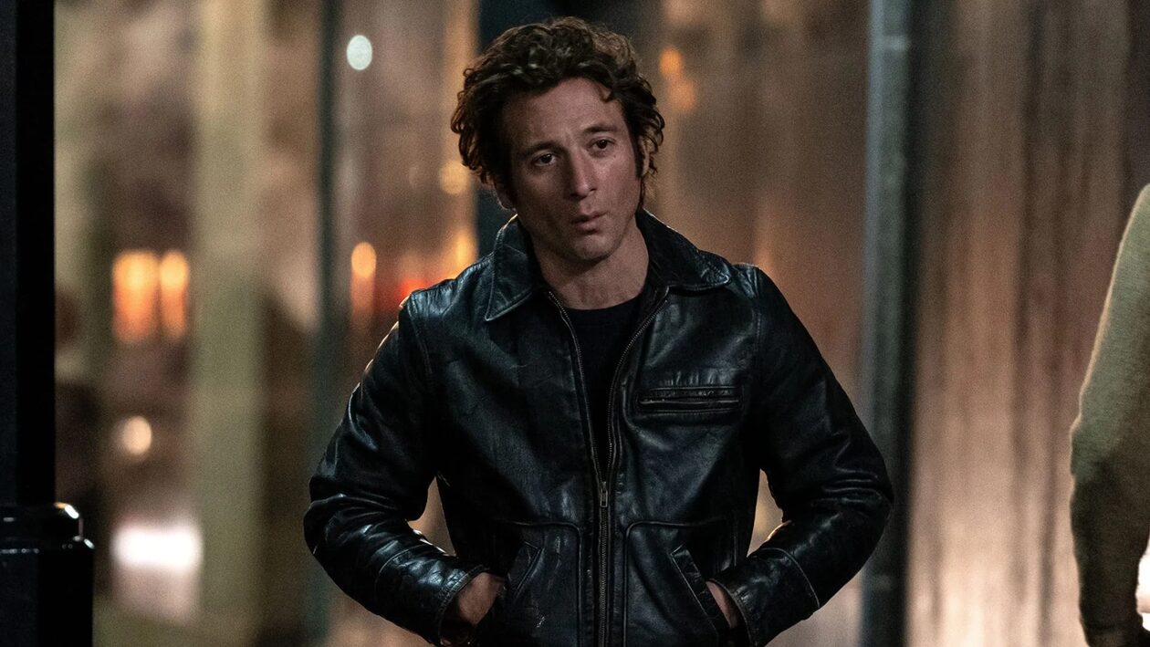 Στο "Deliver Me from Nowhere" ο Jeremy Allen White φοράει τα πιο cool ανδρικά jackets
