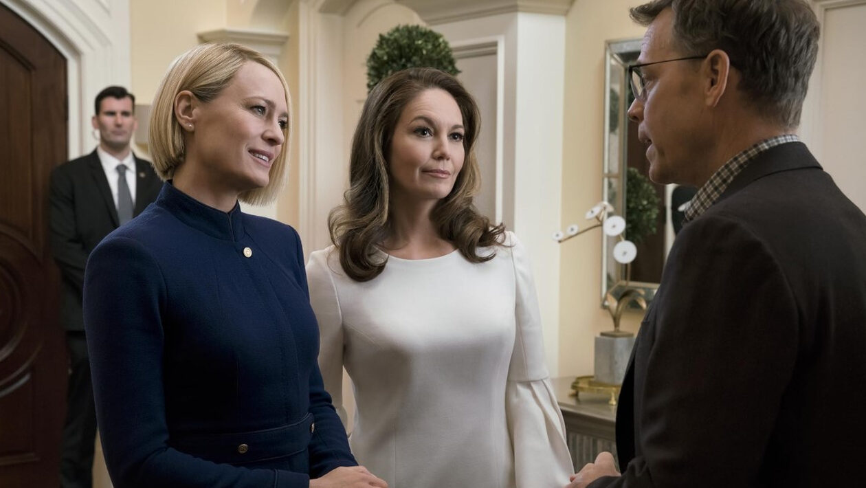 5 πολιτικές σειρές για να «ξεσκονίσεις» τις γνώσεις σου