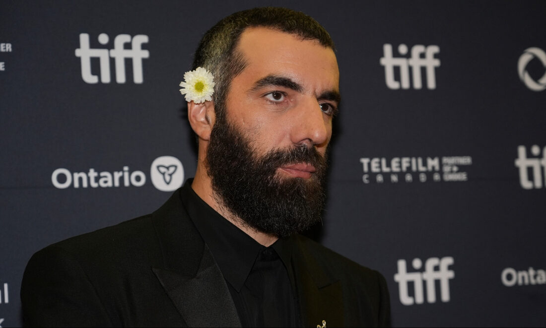 Ρομέν Γαβράς: Τι έχει και τον ερωτεύονται οι πιο sexy γυναίκες του πλανήτη;