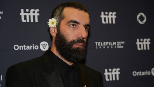 Ρομέν Γαβράς: Τι έχει και τον ερωτεύονται οι πιο sexy γυναίκες του πλανήτη;