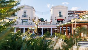 Street style looks με sporty details για να είσαι και φέτος in fashion