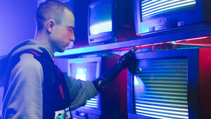 Έχεις αναρωτηθεί πόσο χρόνο από την ζωή σου ξοδεύεις μπροστά σε μία οθόνη;