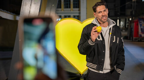 Mια Κίτρινη Καρδιά αλλάζει τον τρόπο που βλέπουμε κάποια πράγματα που τα θεωρούμε δεδομένα