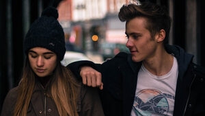 Μήπως βλέπεις τη σύντροφό σου ανταγωνιστικά;