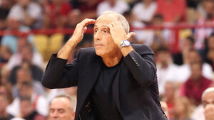 Ο Ετόρε Μεσίνα έγινε ο πρώτος που απολύει τον εαυτό του χωρίς να χάσει τη δουλειά του