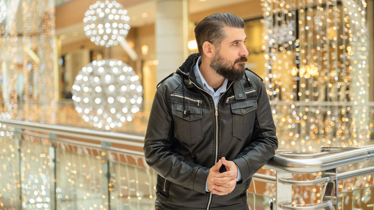 Τα essentials που έχουν θέση σε κάθε ανδρική γιορτινή γκαρνταρόμπα