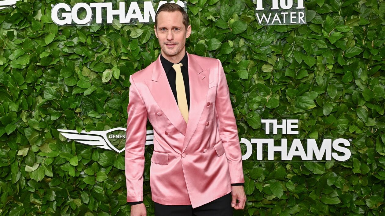 Ο Alexander Skarsgard είναι ο kinky βασιλιάς του ειρωνικού ντυσίματος