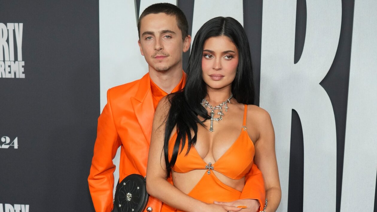 Θα ντυνόσουν με την κοπέλα σου όπως οι Timothée Chalamet και Kylie Jenner;