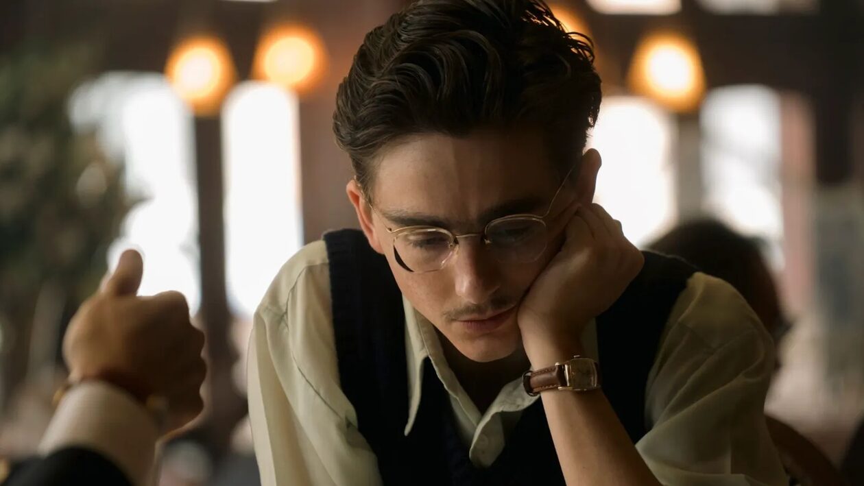 Από vintage ρολόγια, επιλέγουμε εκείνο του Timothée Chalamet στο Marty Supreme