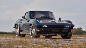 Για το τιμόνι της σπάνιας Corvette του 1963 θα "σφαχτούν" πλούσια παλικάρια