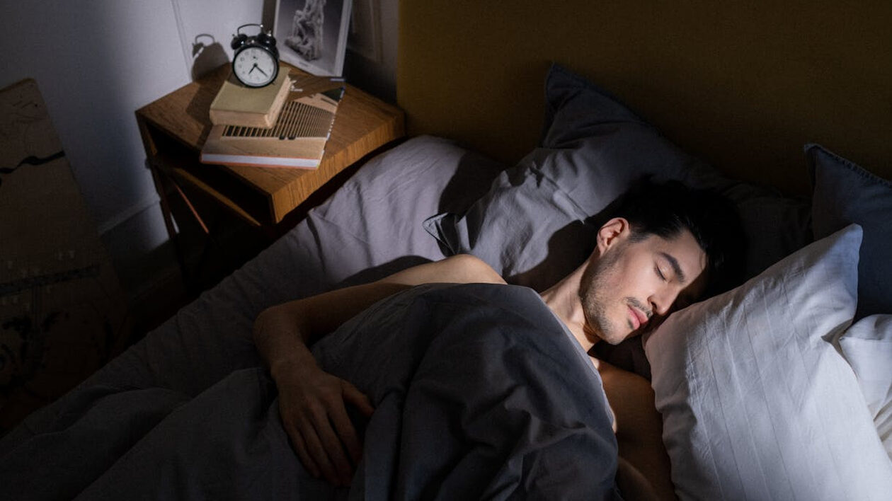 Πώς να κοιμηθείς καλά και να ξυπνάς γεμάτο ενέργεια όλη τη χρονιά