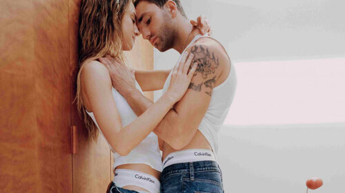 «Our Calvins» : Μια καμπάνια Αγίου Βαλεντίνου με πρωταγωνιστές τους ηθοποιούς από το «Tell Me Lies»