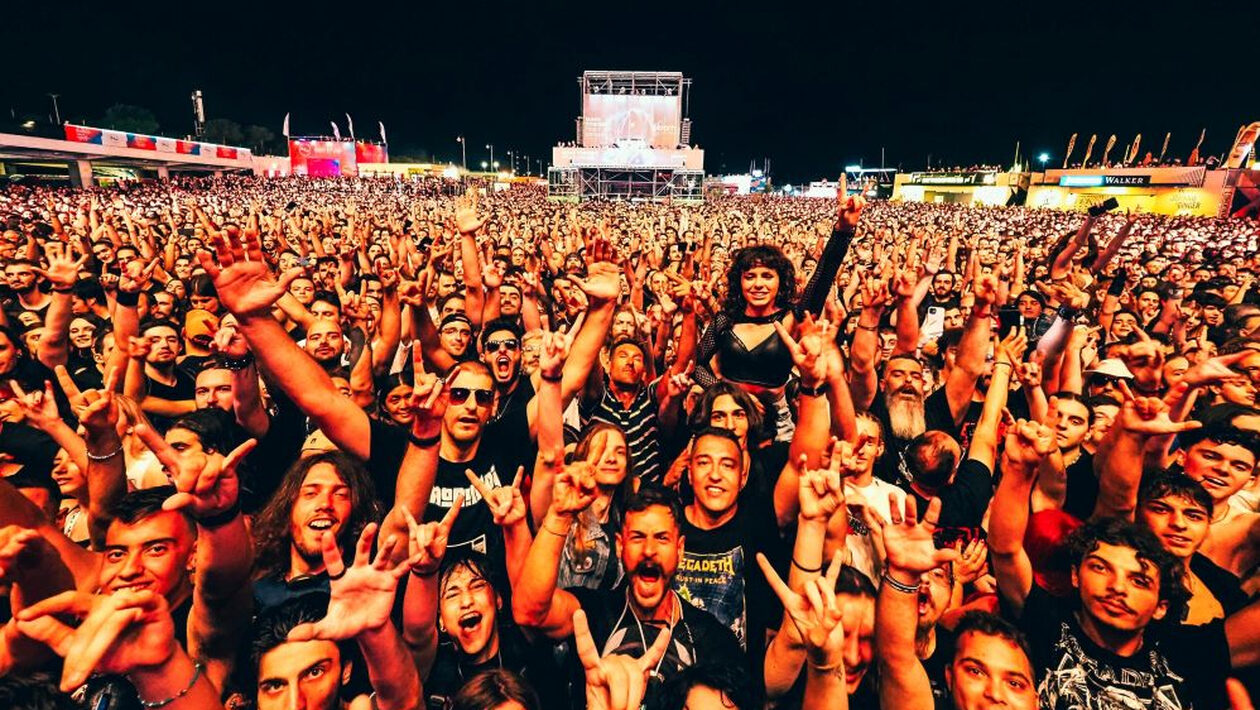 To Release Athens (ξανα)κάνει headbanging