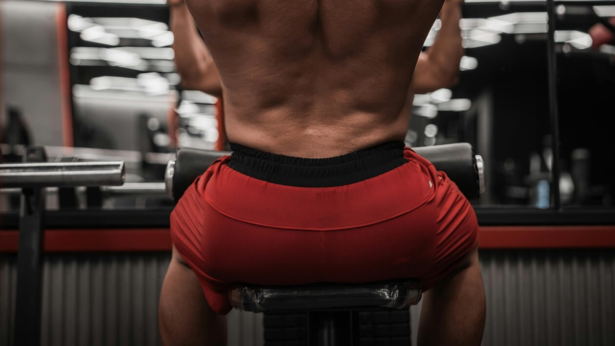 Πόσο αρέσουν σε μία γυναίκα οι αντρικοί γλουτοί;