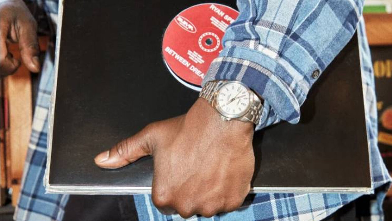 Το Shinola Circadian Monster Automatic Watch είναι ένα μάθημα μινιμαλιστικής πολυτέλειας