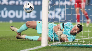 Στρακόσια, τι άλλο απίστευτο θα πιάσεις;