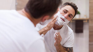 Η επιστήμη που κρύβεται πίσω από μια εμπειρία ξυρίσματος 