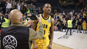 Τζέιμς Νάναλι: Πώς να είσαι χρήσιμος όταν δεν είσαι στη μέρα σου